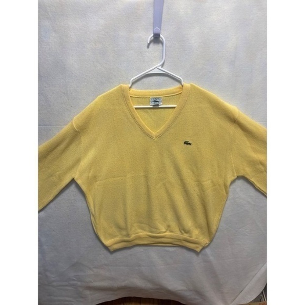 IZOD Lacoste Mens Yellow V-Neck Sweater Acrylic XL Made in USA Crocodile Logo